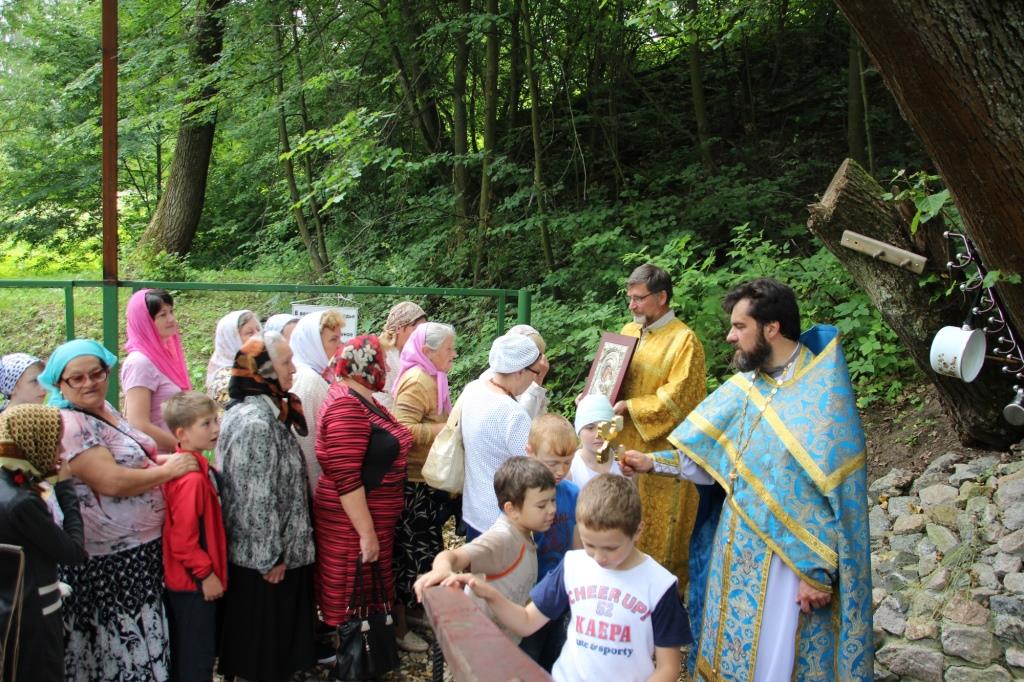 Престольный праздник Казанского храма д. Грайвороны