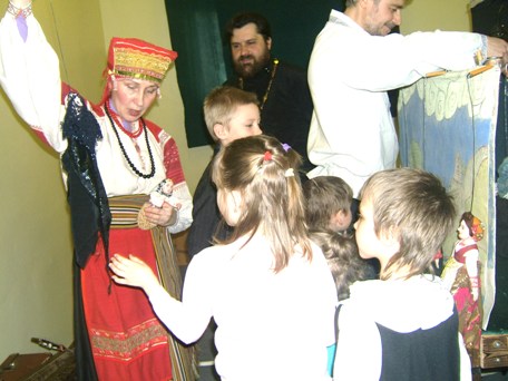 Пасхальное поздравление в детском доме поселка Пески