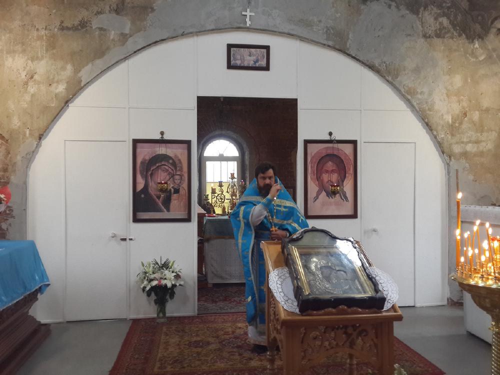 Престольный праздник Казанского храма д. Грайвороны