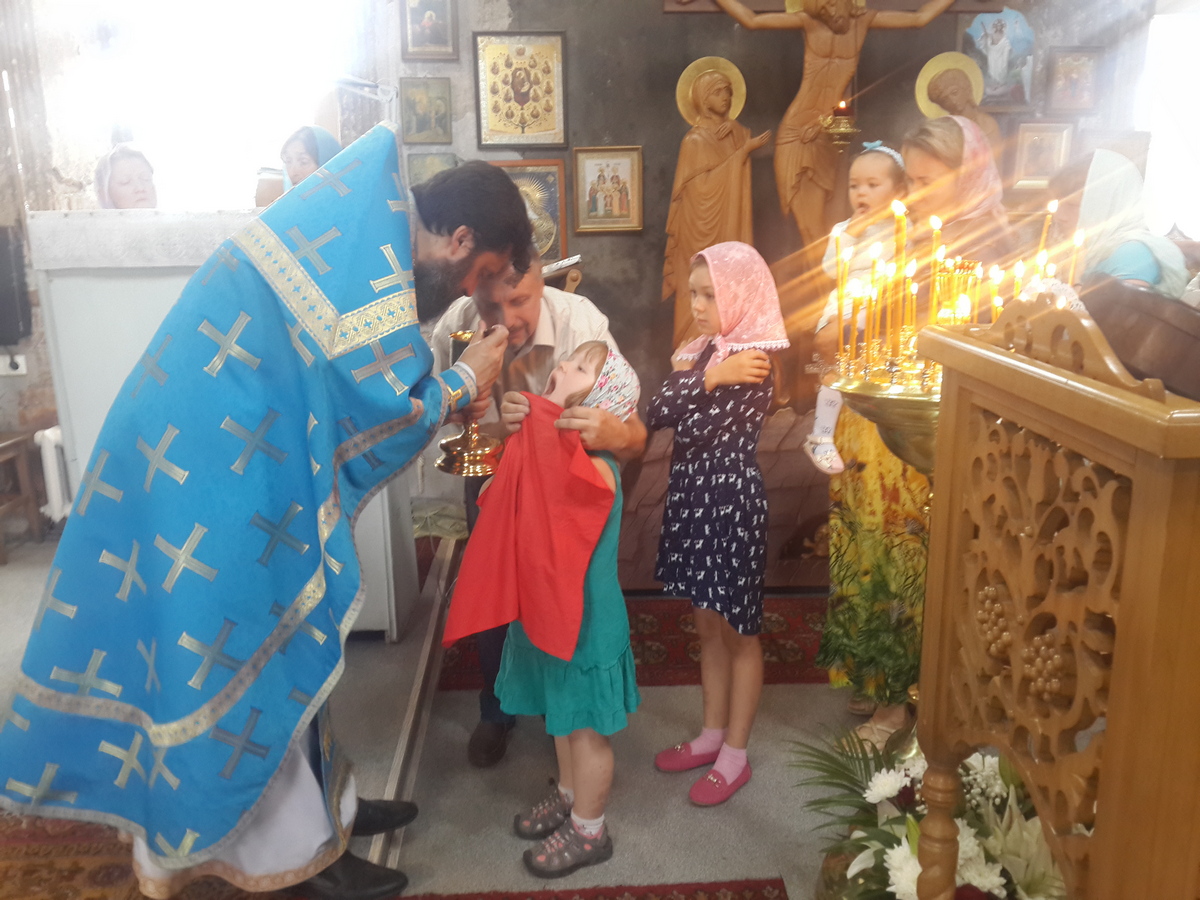 Престольный праздник Казанского храма д. Грайвороны