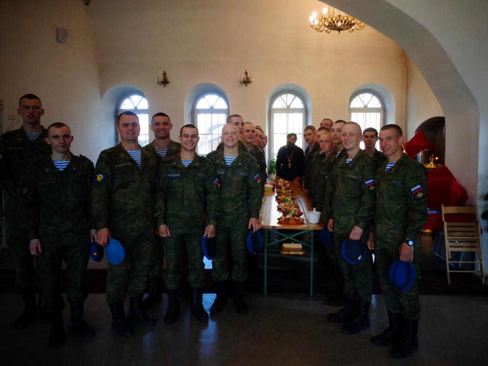 Пасха на приходе Казанского храма деревни Грайвороны