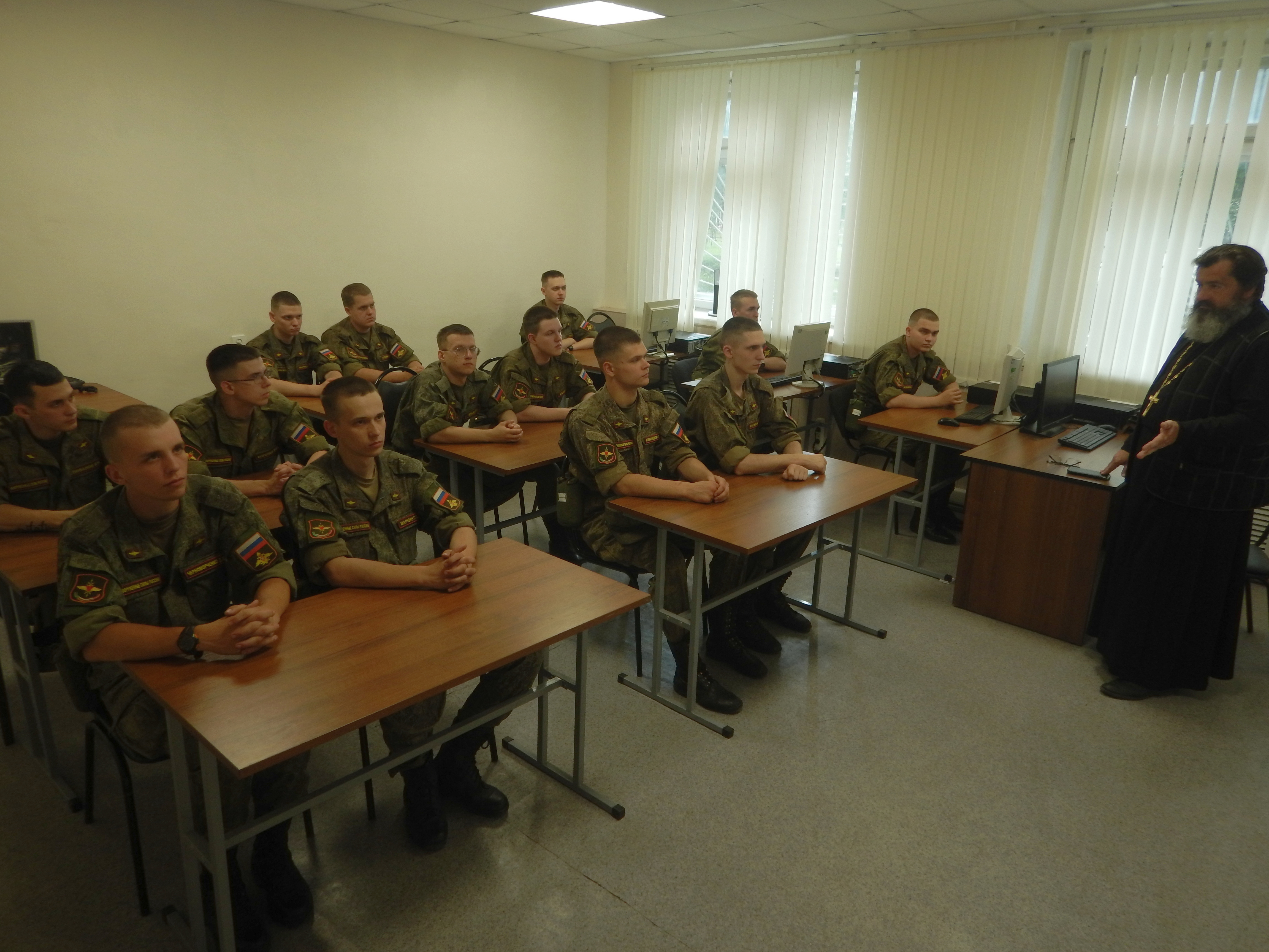 Беседа в войсковой части.