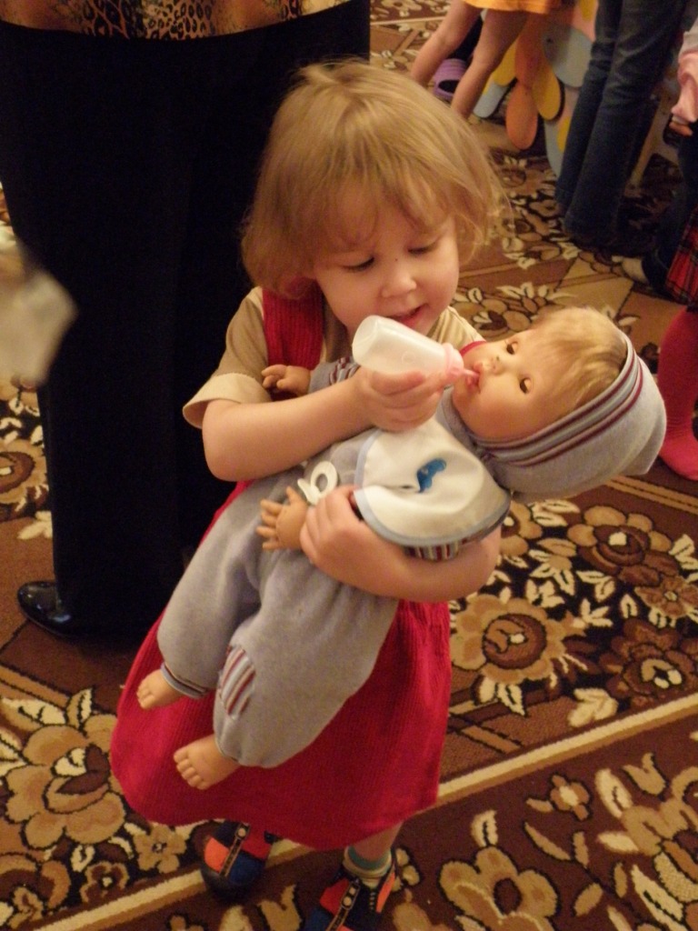 Передача подарков детдому в Песках