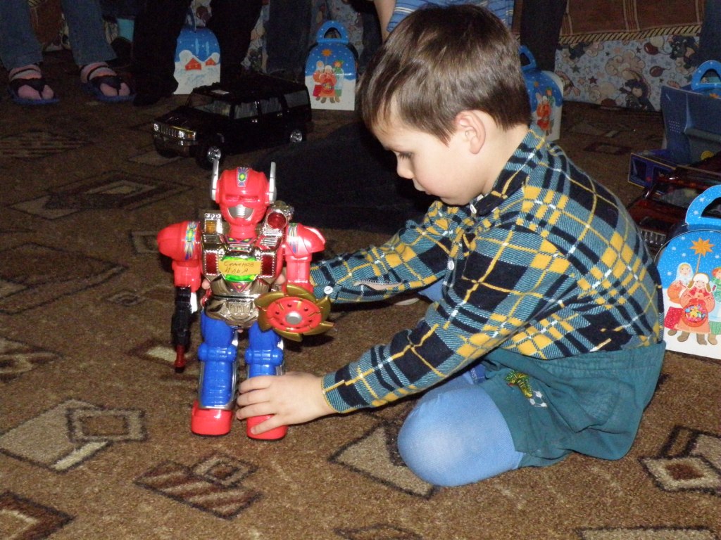 Рождественские поздравления для воспитанников детских домов