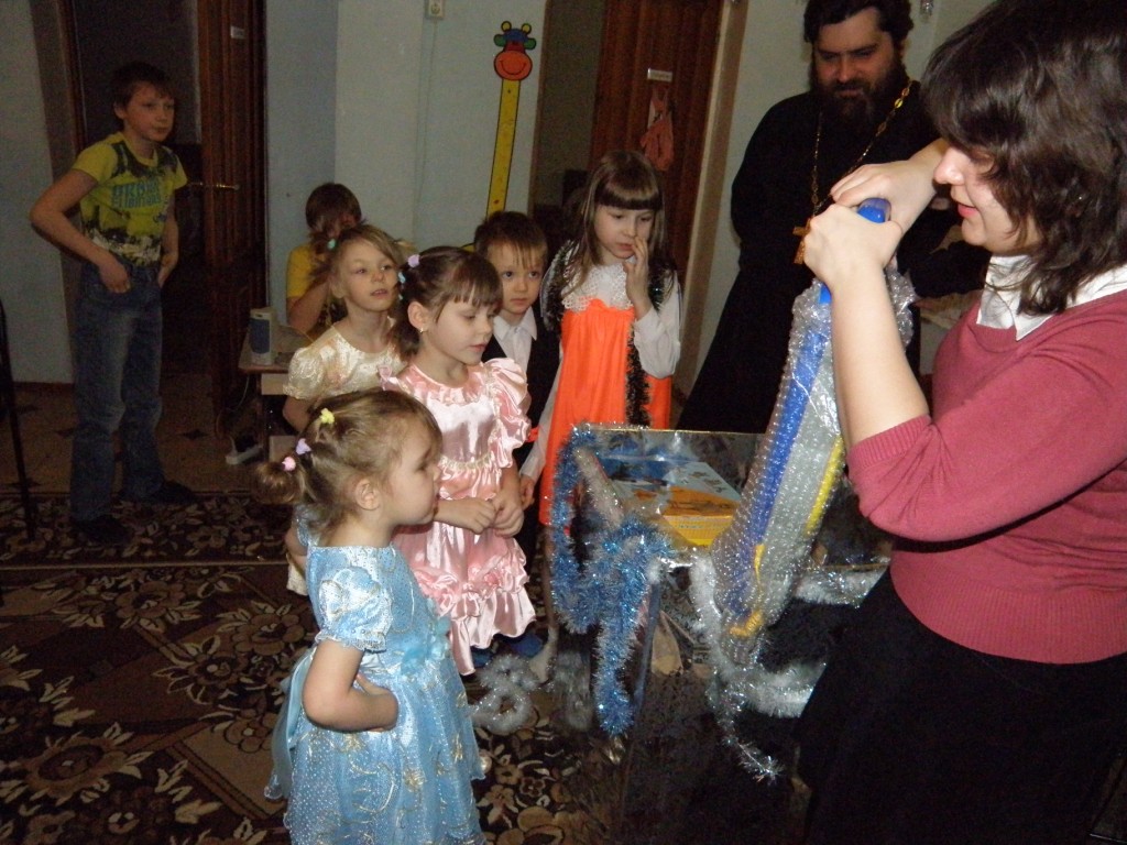 Рождественские поздравления для воспитанников детских домов