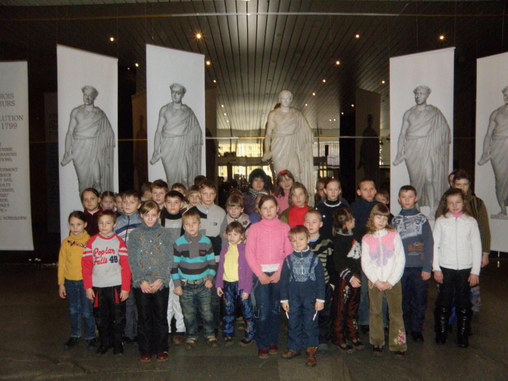 Поездки на праздничную программу "В гостях у Деда Мороза и Санта-Клауса"