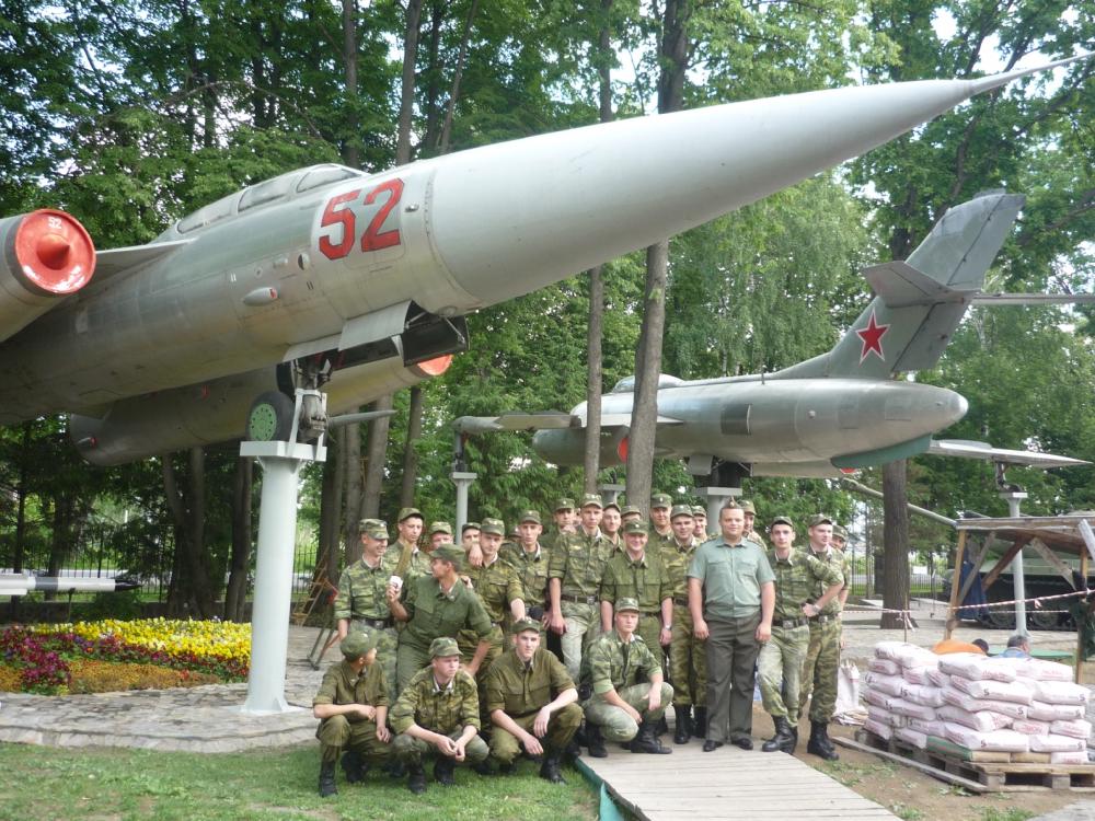 Поездка солдат в Музей техники Вадима Задорожного