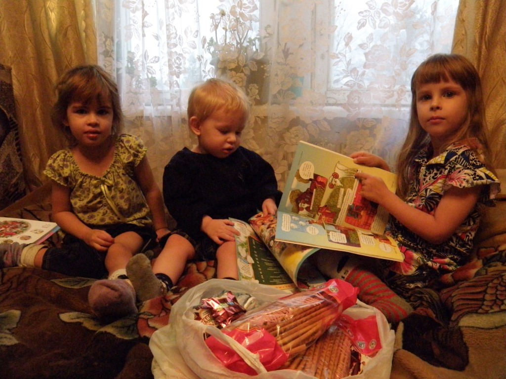 Согреем детские сердца