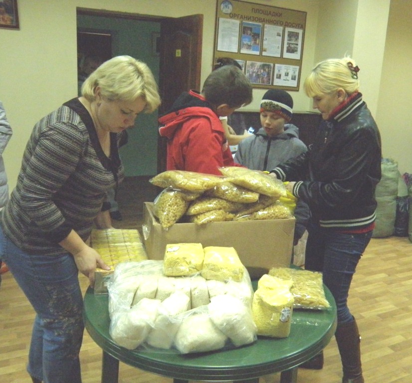 "Согреем детские сердца"