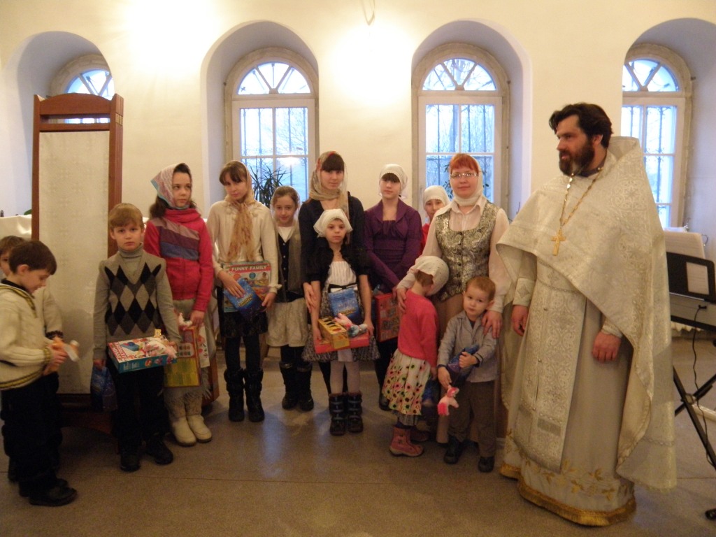 Посещение солдатами храма