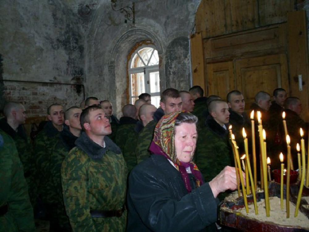 Божестенная литургия с участием военнослужащих