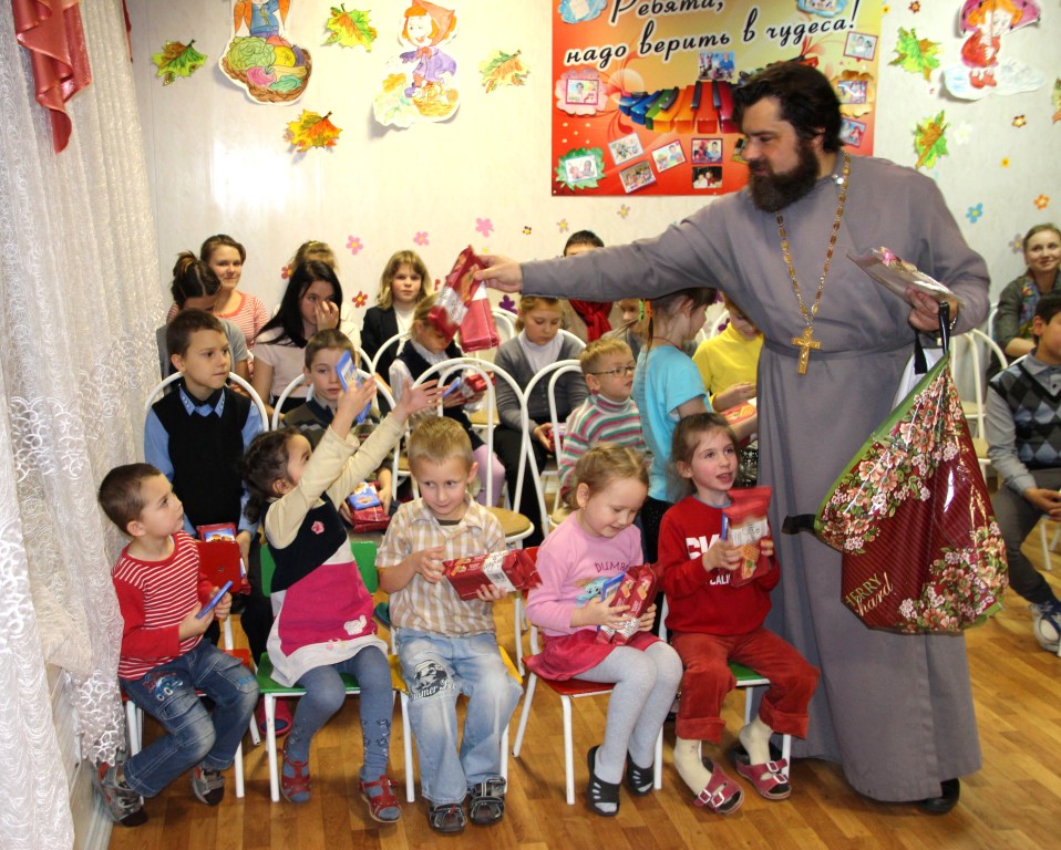 Согреем детские сердца