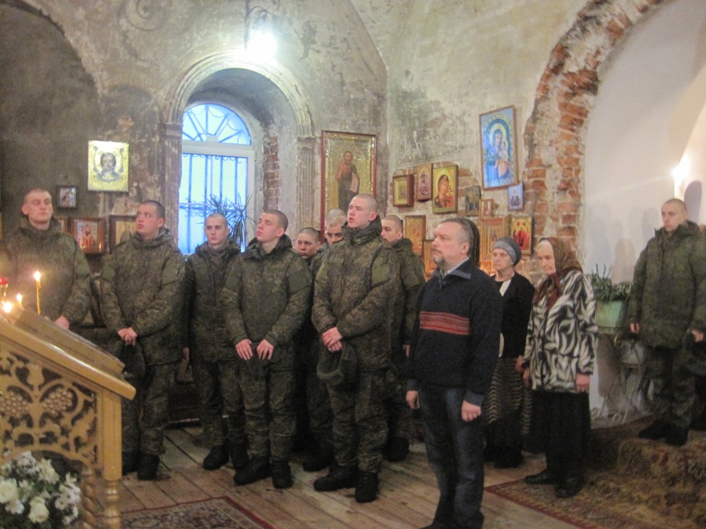 Солдатская поездка в храм