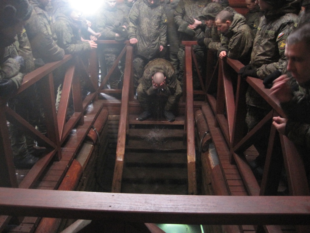 Поездка солдат на литургию в Грайвороны